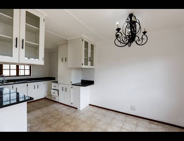 3 BEDROOM HOUSE RENTED IN PARK HILL